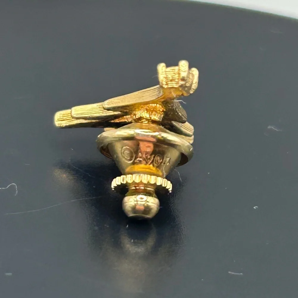 Avon Gold Christmas Tree Brooch
